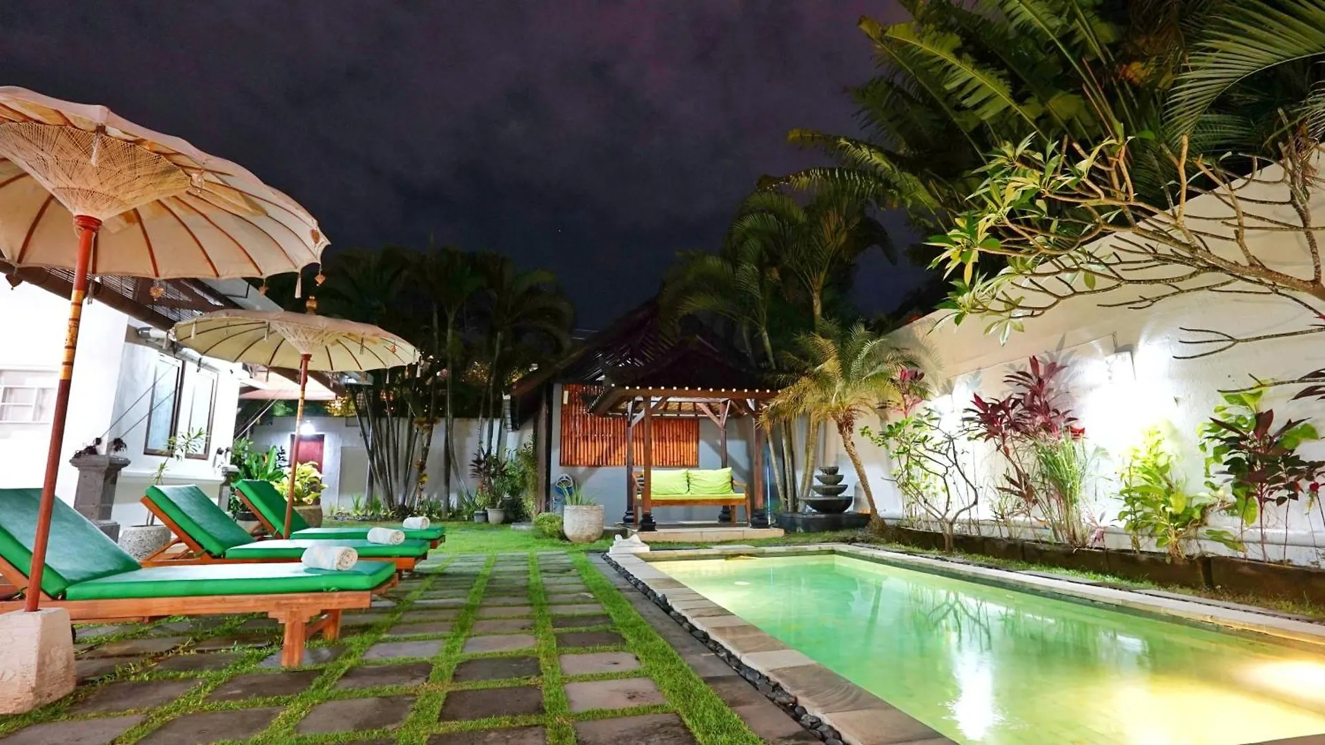 Villa Te Kawau Seminyak 0*,